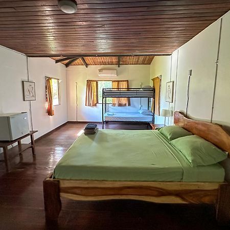 El Clan Hostel Puerto Viejo de Talamanca ภายนอก รูปภาพ