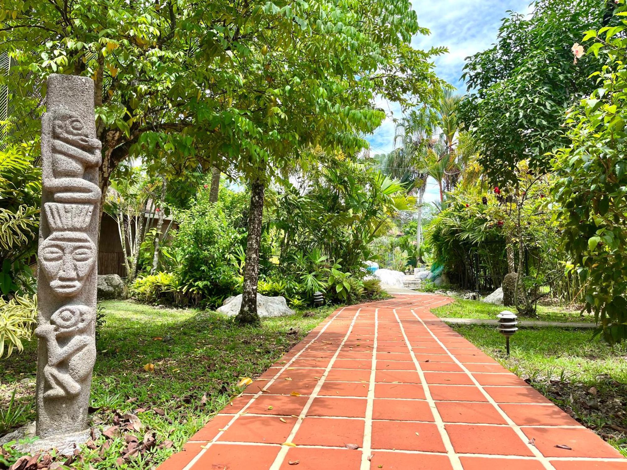 El Clan Hostel Puerto Viejo de Talamanca ภายนอก รูปภาพ