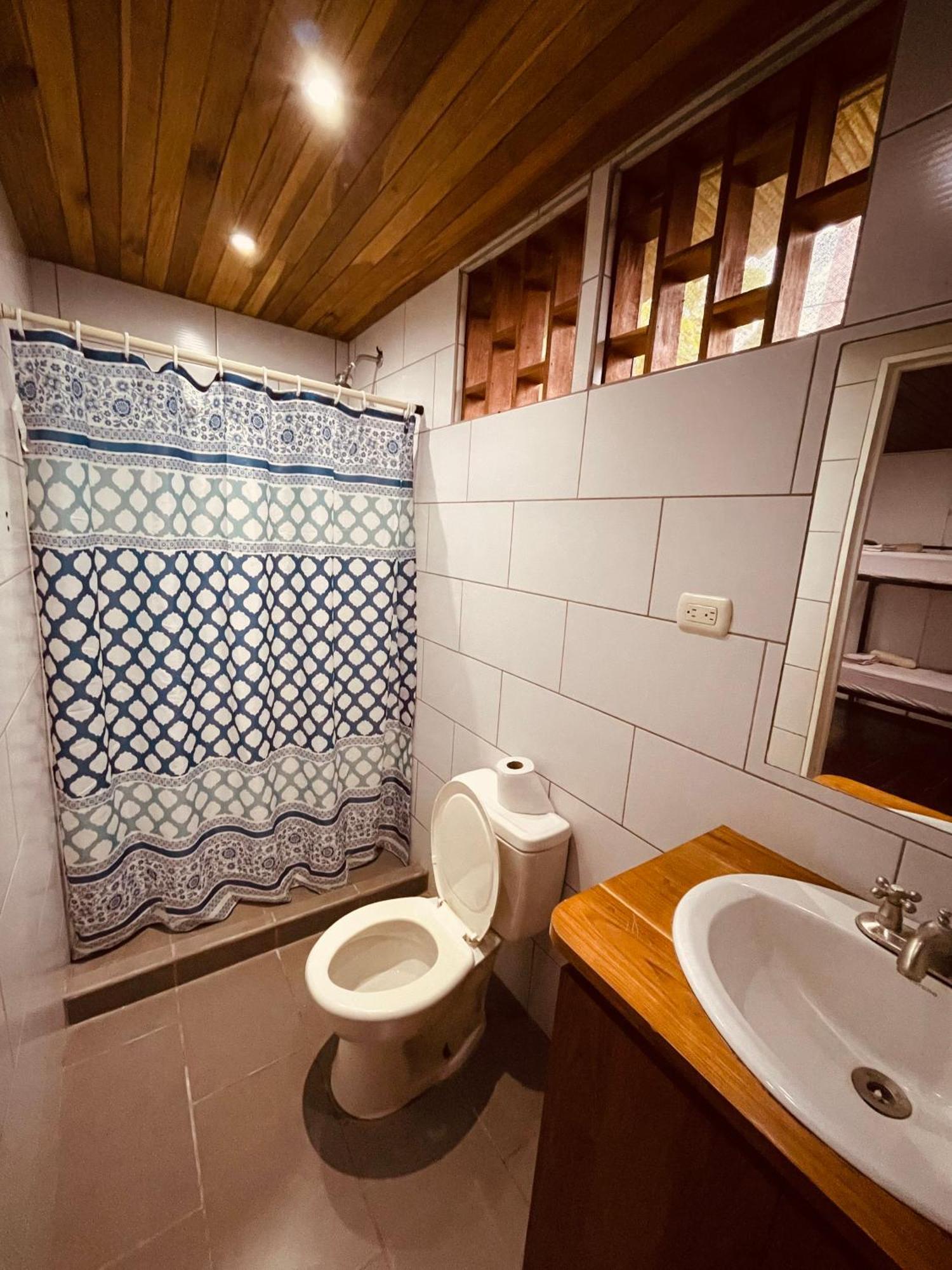 El Clan Hostel Puerto Viejo de Talamanca ภายนอก รูปภาพ
