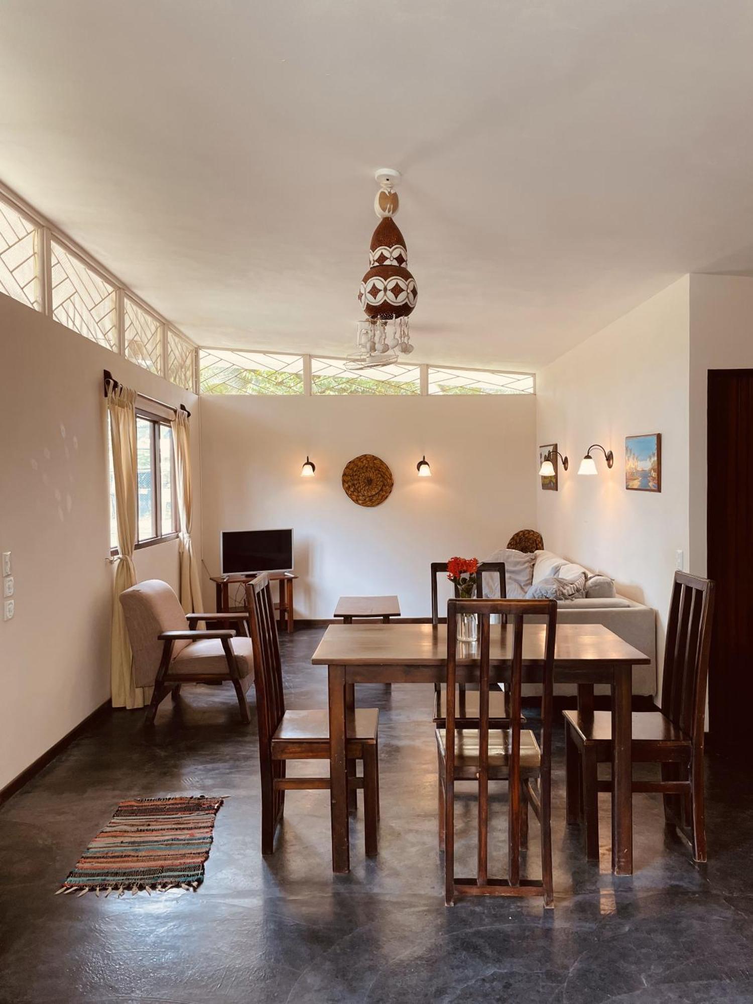 El Clan Hostel Puerto Viejo de Talamanca ภายนอก รูปภาพ