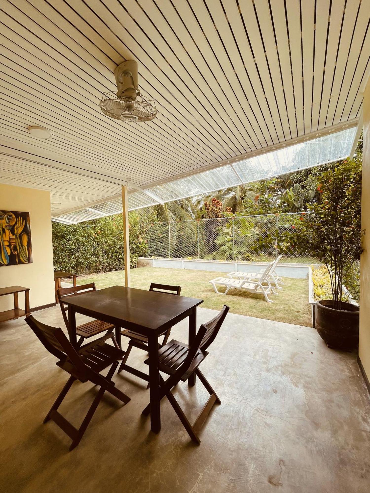 El Clan Hostel Puerto Viejo de Talamanca ภายนอก รูปภาพ