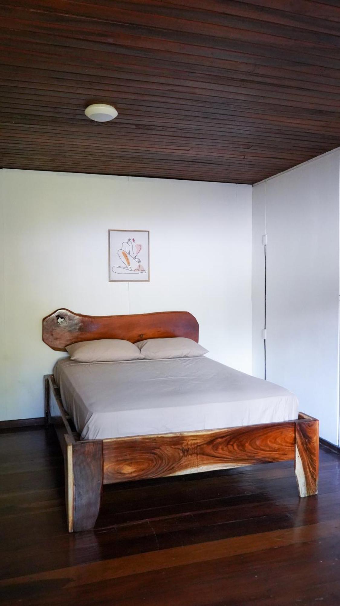El Clan Hostel Puerto Viejo de Talamanca ภายนอก รูปภาพ