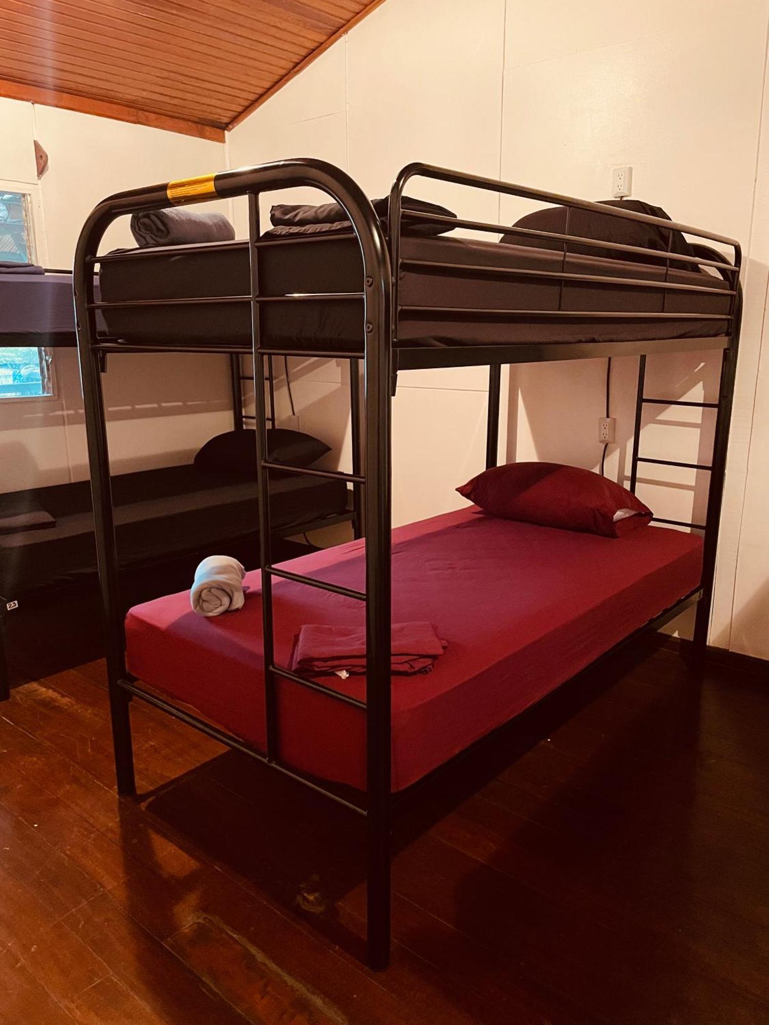El Clan Hostel Puerto Viejo de Talamanca ภายนอก รูปภาพ
