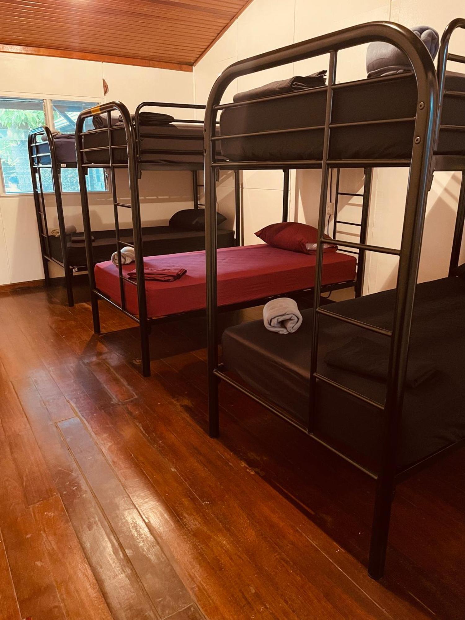 El Clan Hostel Puerto Viejo de Talamanca ภายนอก รูปภาพ