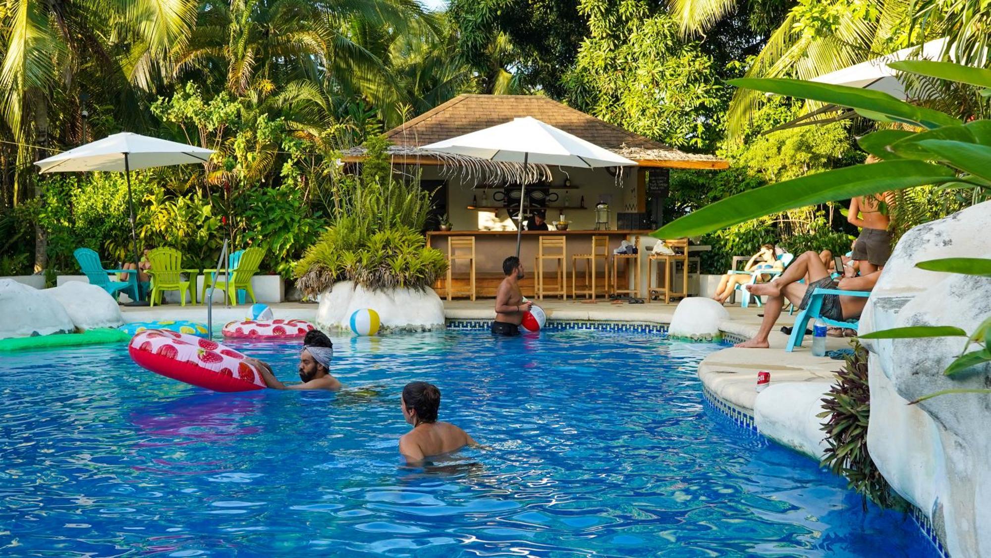 El Clan Hostel Puerto Viejo de Talamanca ภายนอก รูปภาพ